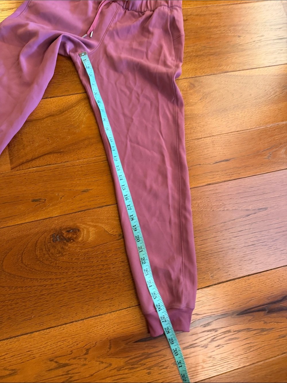 Lululemon On The Fly Jogger - Picture 11 of 15